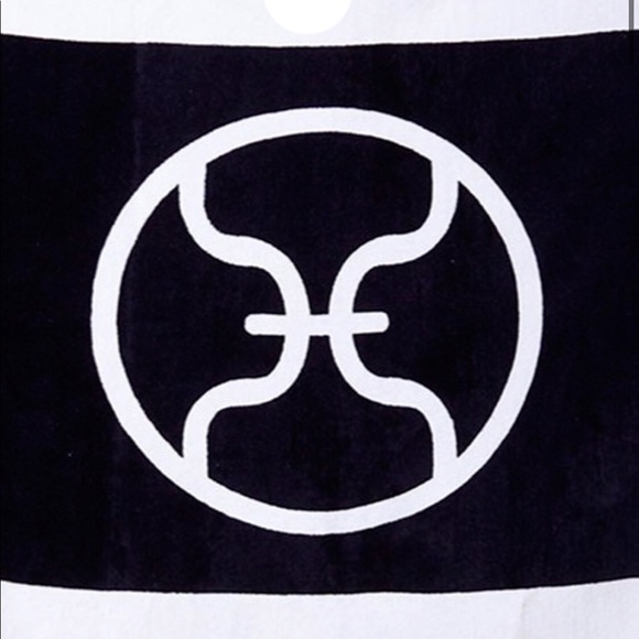 VIX PAULA HERMANNY STRIPE BLACK WHITE TOWEL - Picture 2 of 4